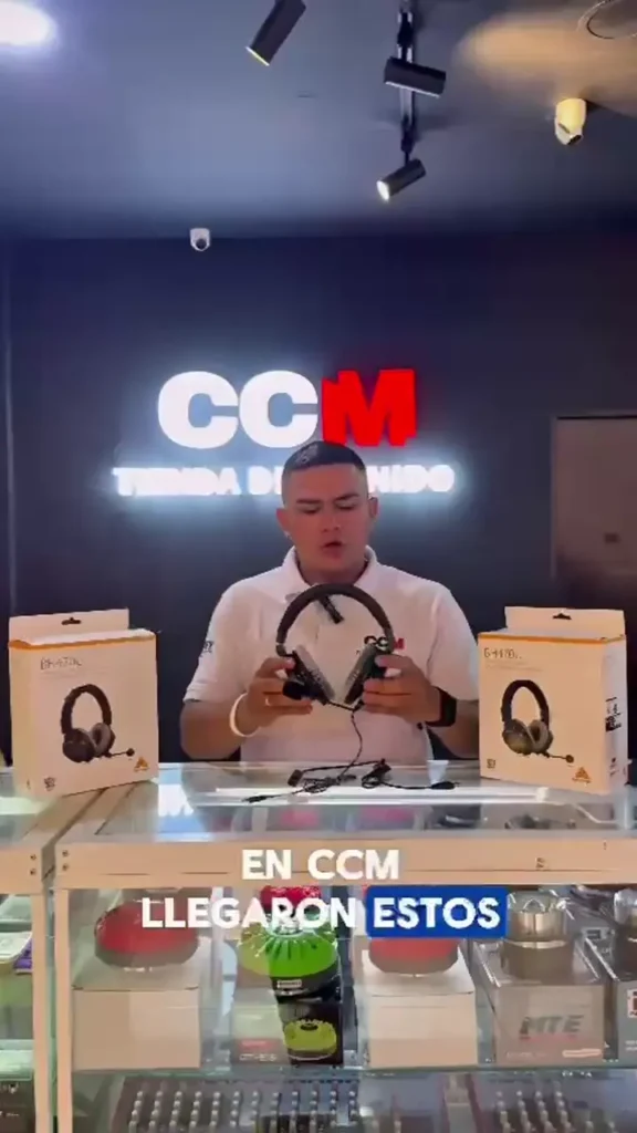 ccm088-audifonos-con-microfono-behringer-bh470u