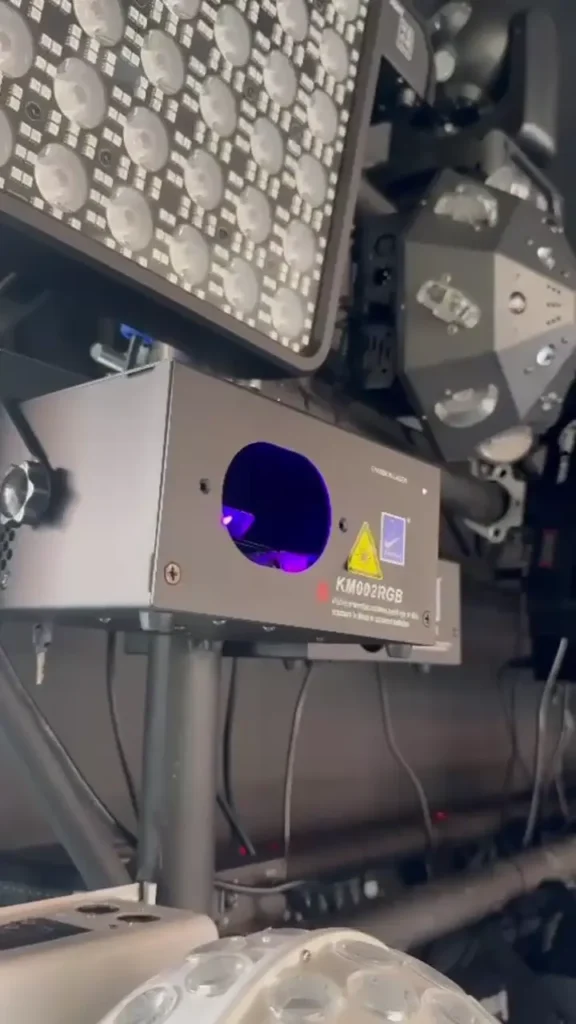 ccm880-km002rgb-1